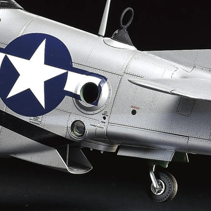 Tamiya 1/32 North American P-51D/K Mustang Plastic Model Kit TAM60323