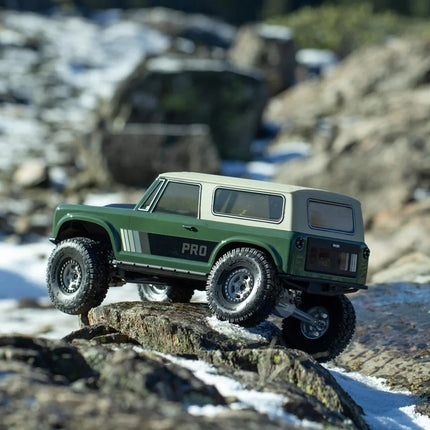 Vanquish Products VS4-10 Origin Classic Pro 1/10 4WD Rock Crawler Kit Clr Axles