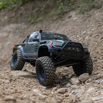 Axial 1/10 SCX10 III Base Camp 4X4 Rock Crawler Brushed RTR, Gray AXI1375T2