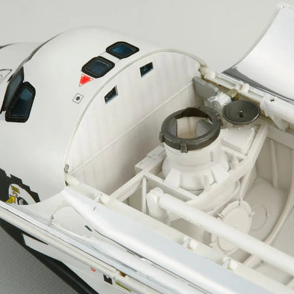Tamiya 1/100 Space Shuttle Atlantis Plastic Model Kit TAM60402