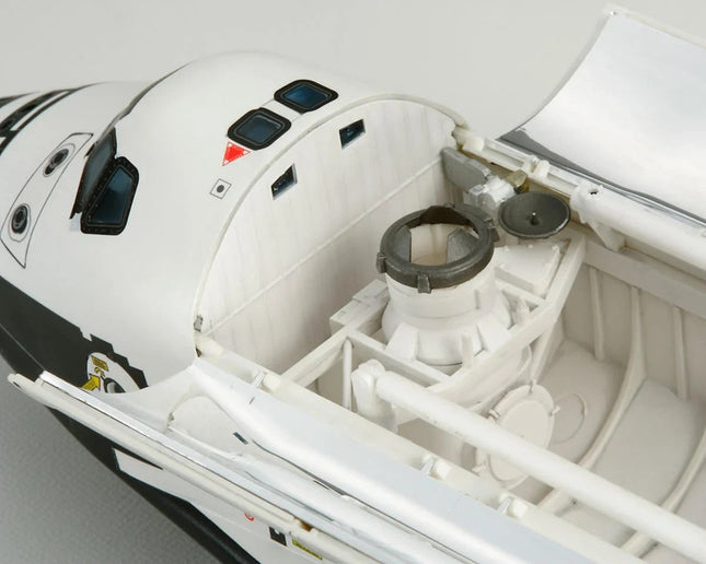 Tamiya 1/100 Space Shuttle Atlantis Plastic Model Kit TAM60402