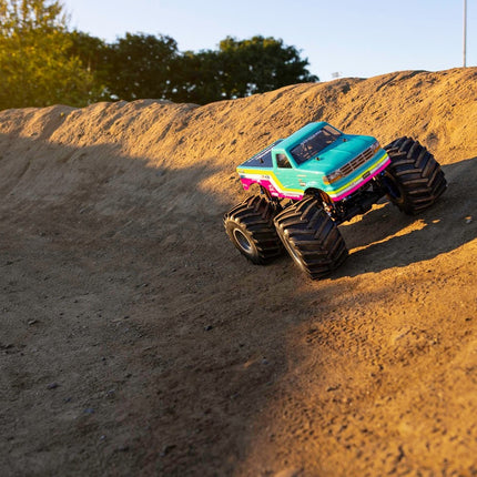 JConcepts Reactor Stage 2 Wolf 1/10 Electric 4x4 Monster Truck Kit Classic 9008