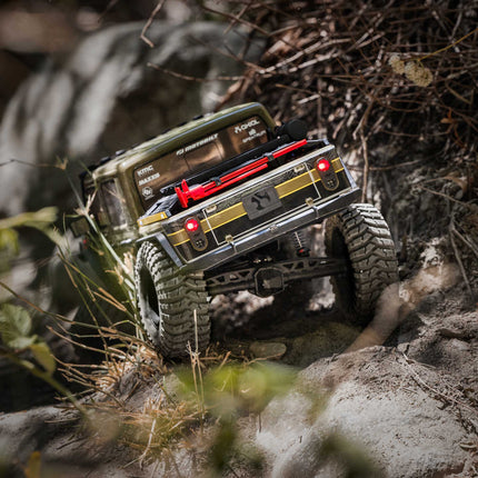 Axial SCX10 III Jeep JT Gladiator 1/10 RTR 4WD Electric Trail Rock Crawler (Green) w/2.4GHz Radio  AXI-2443T2