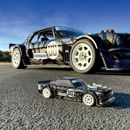 Team Associated Apex2 Hoonicorn RTR 1/10 Electric 4WD Touring w/2.4GHz Radio ASC30124