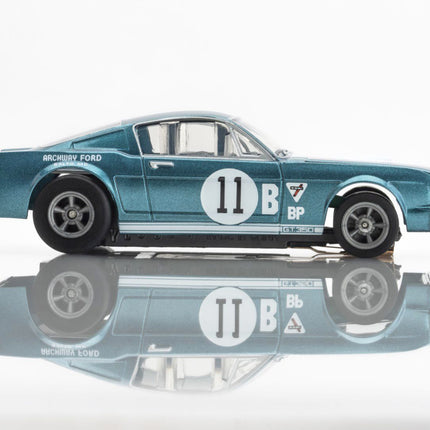 1965 Shelby Mustang GT350R Donohue Blue/White Slot Car AFX22071